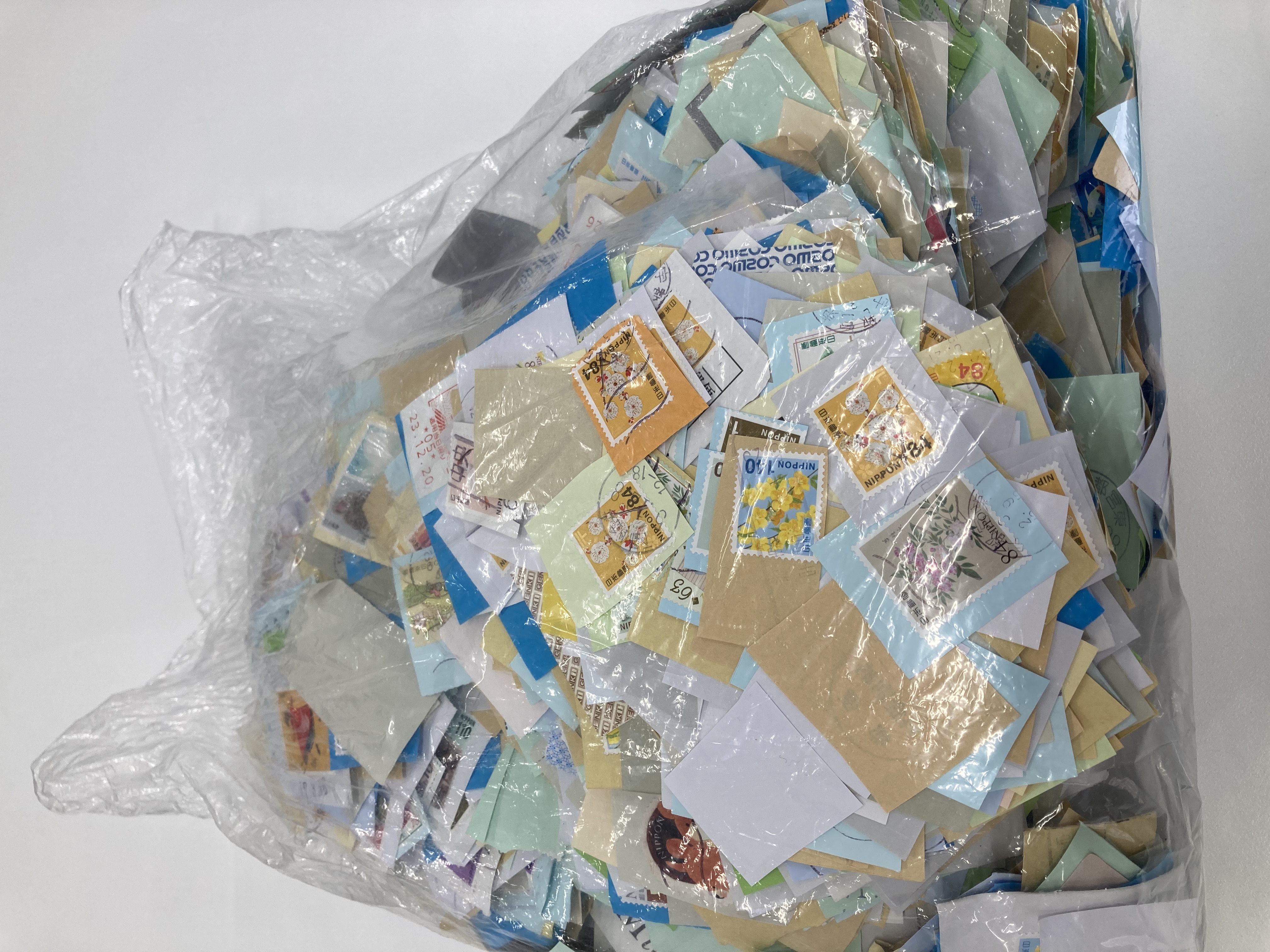 集めた使用済み切手